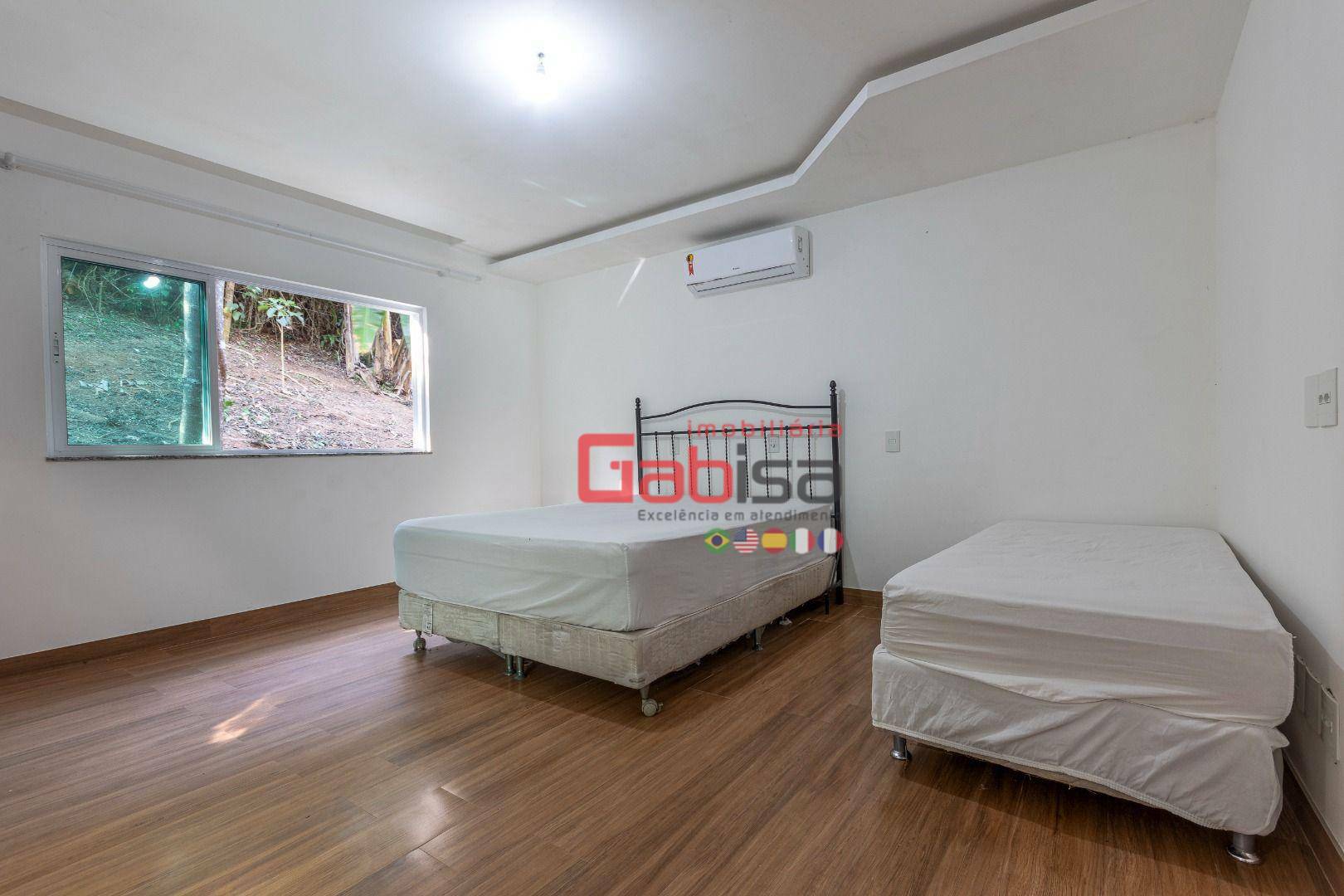 Casa à venda com 6 quartos, 400m² - Foto 3