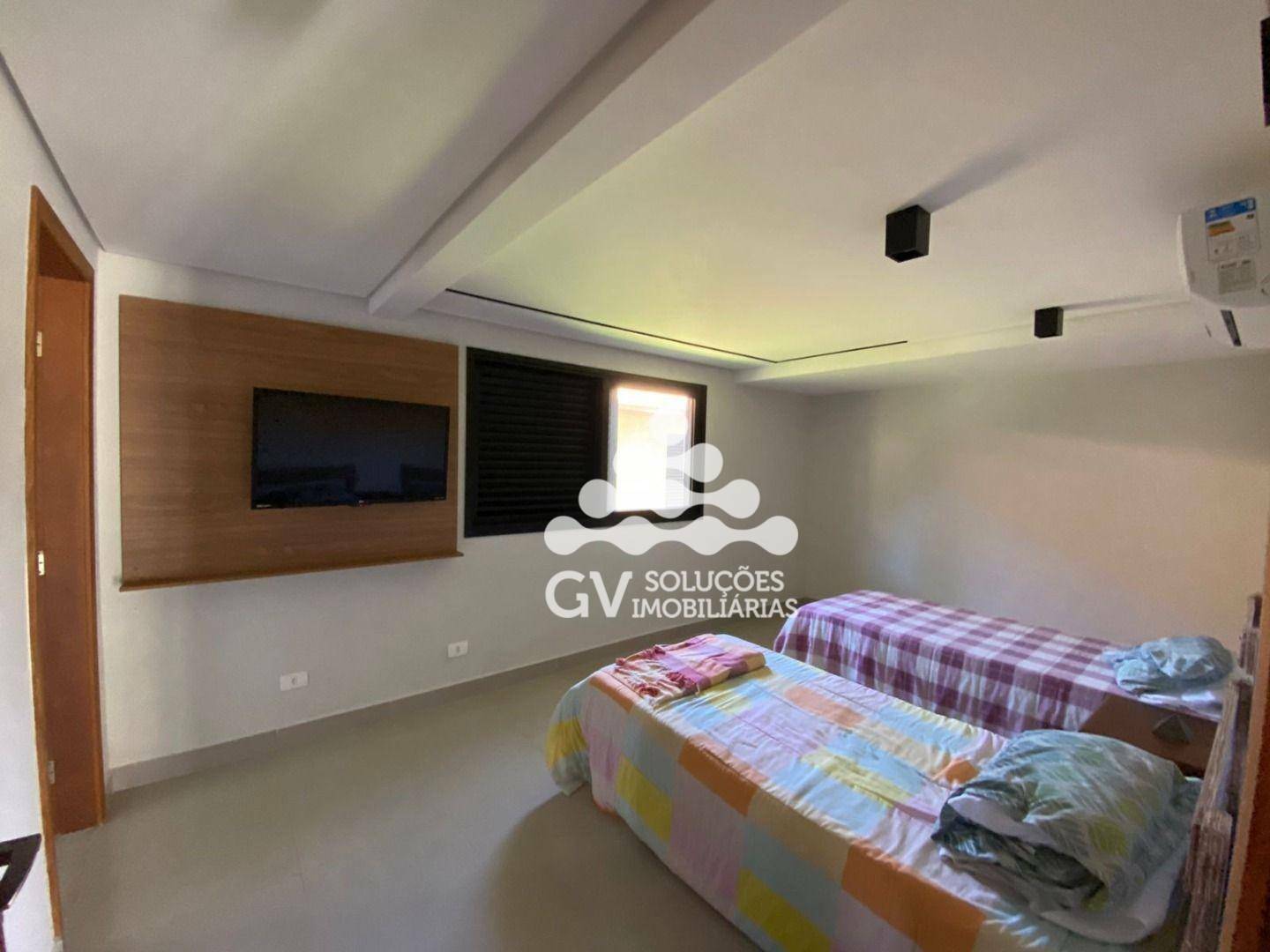 Casa de Condomínio à venda com 8 quartos, 380m² - Foto 8