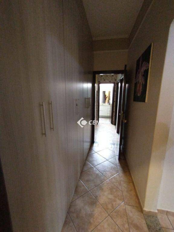 Casa à venda com 3 quartos, 198m² - Foto 15