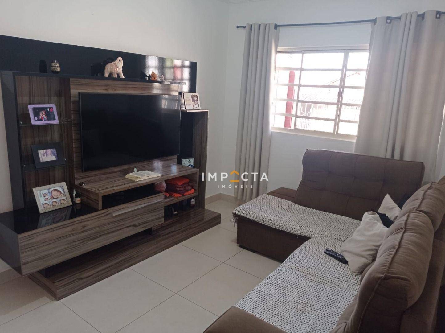 Casa à venda com 3 quartos, 80m² - Foto 1