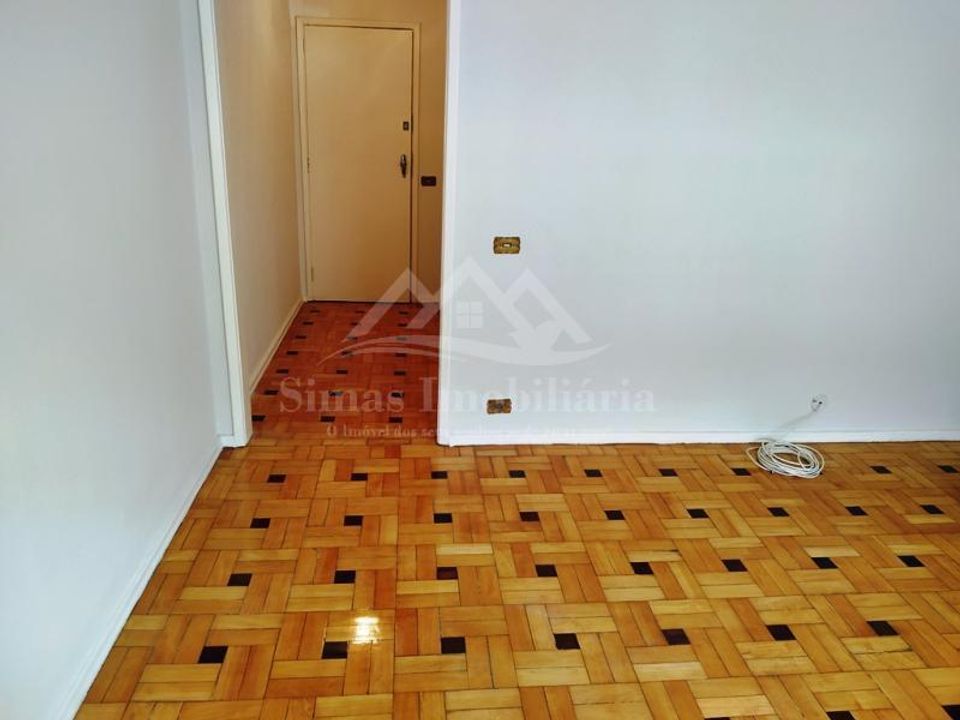 Apartamento à venda com 3 quartos, 95m² - Foto 2