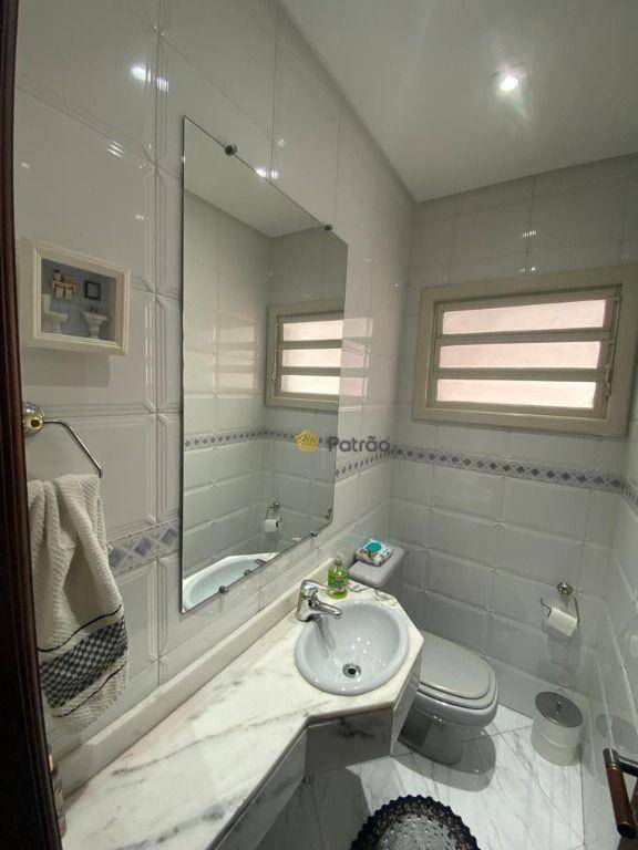 Sobrado à venda com 3 quartos, 264m² - Foto 2