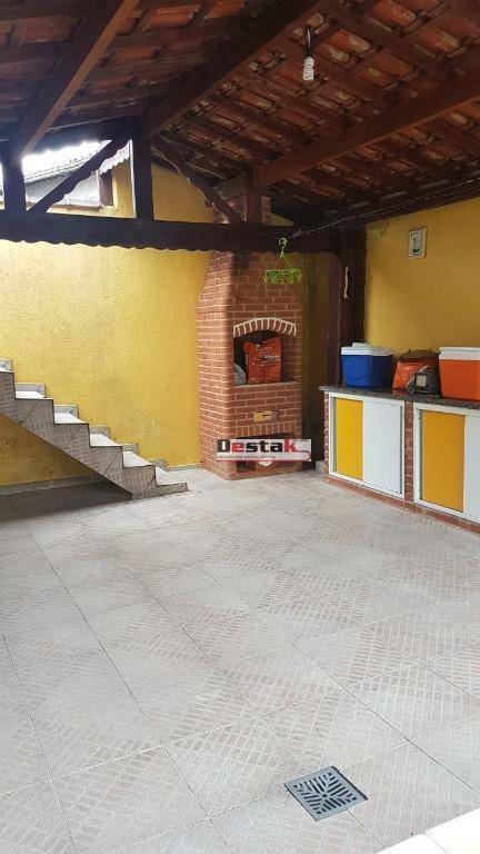 Sobrado à venda com 2 quartos, 180m² - Foto 4