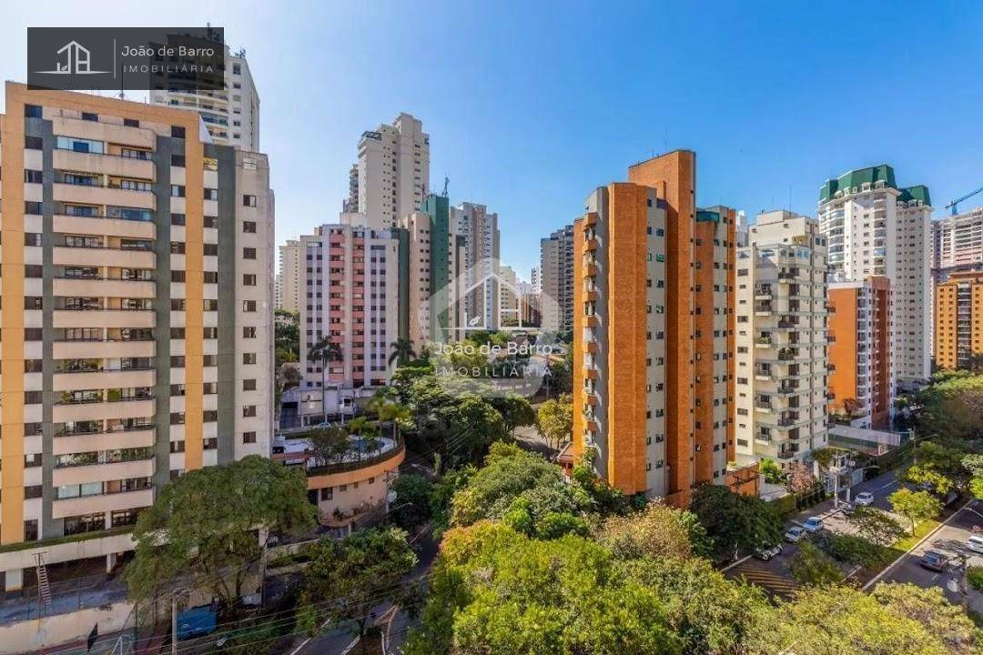 Apartamento à venda com 4 quartos, 225m² - Foto 7