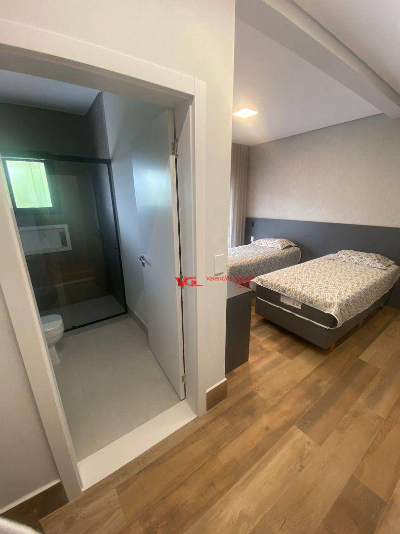 Sobrado à venda com 4 quartos, 377m² - Foto 18