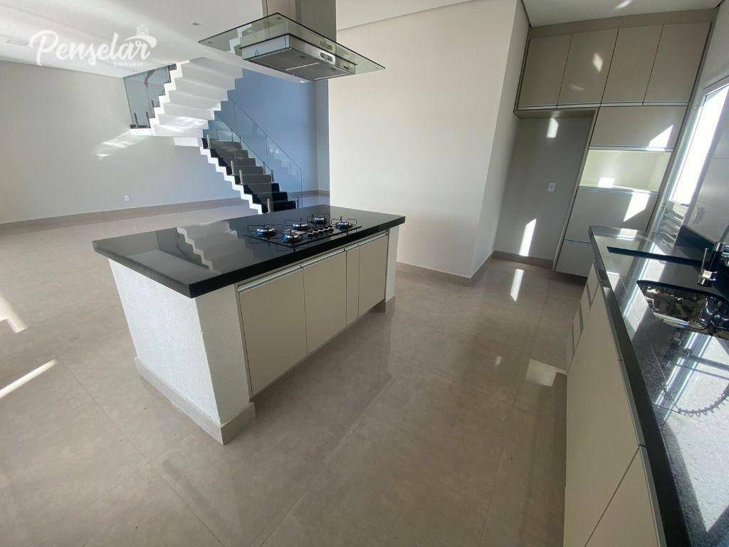 Sobrado à venda com 3 quartos, 284m² - Foto 2