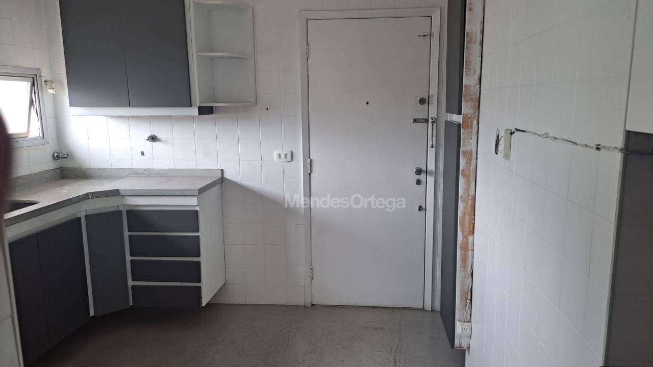 Apartamento à venda com 2 quartos, 115m² - Foto 7