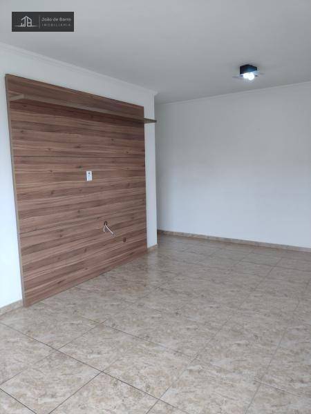 Apartamento para alugar com 2 quartos, 69m² - Foto 3