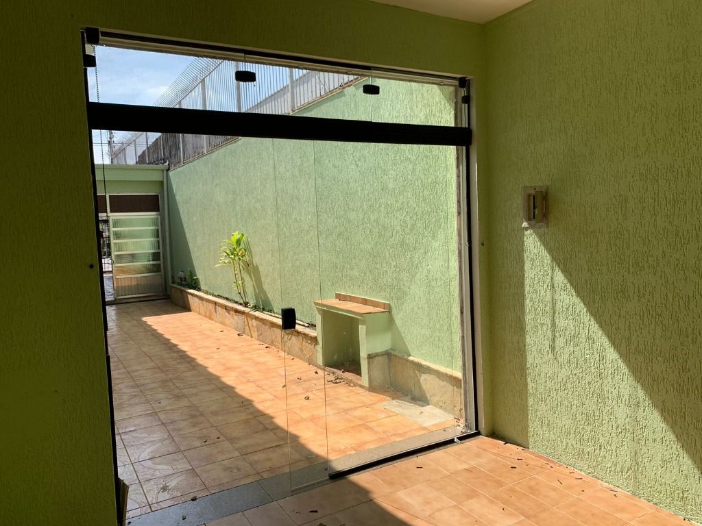 Casa à venda e aluguel com 3 quartos, 260m² - Foto 22