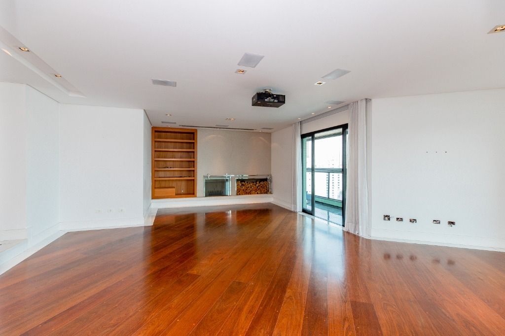 Apartamento à venda com 4 quartos, 255m² - Foto 1