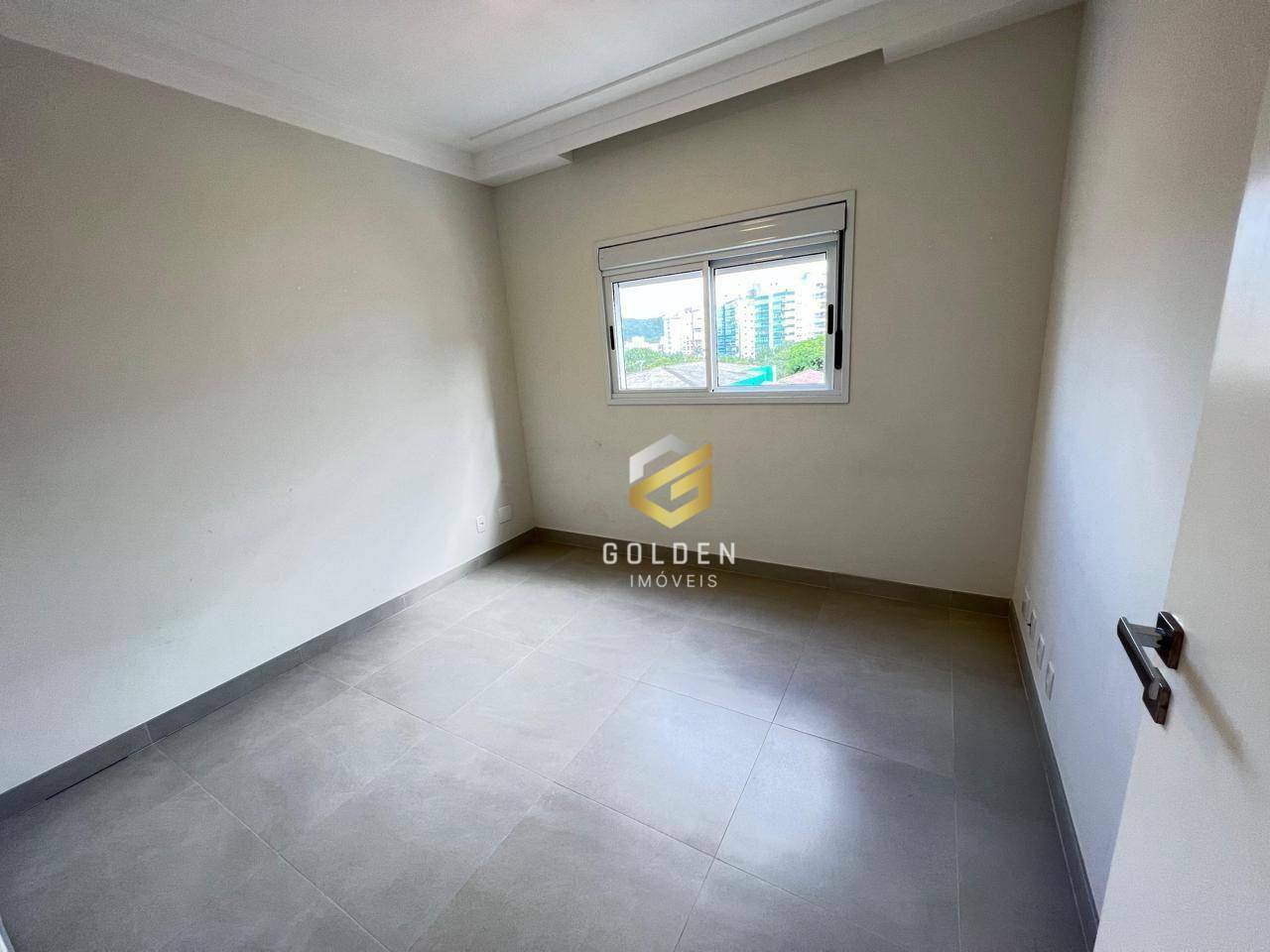 Apartamento à venda com 3 quartos, 75m² - Foto 12