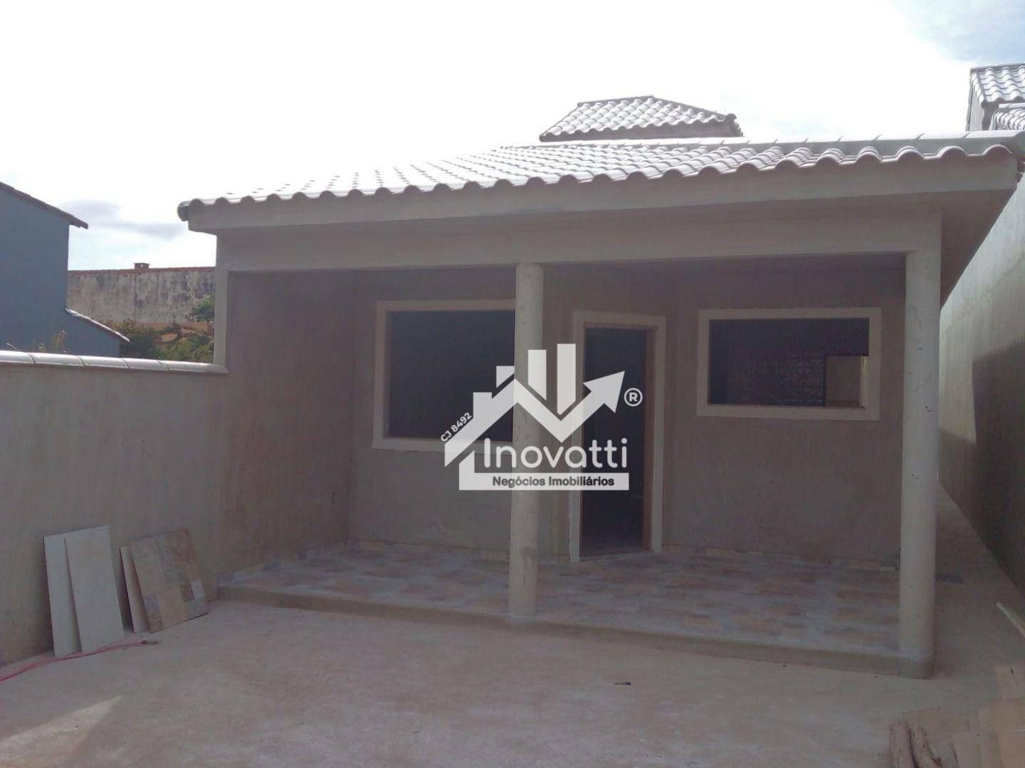 Casa à venda com 3 quartos, 85m² - Foto 1