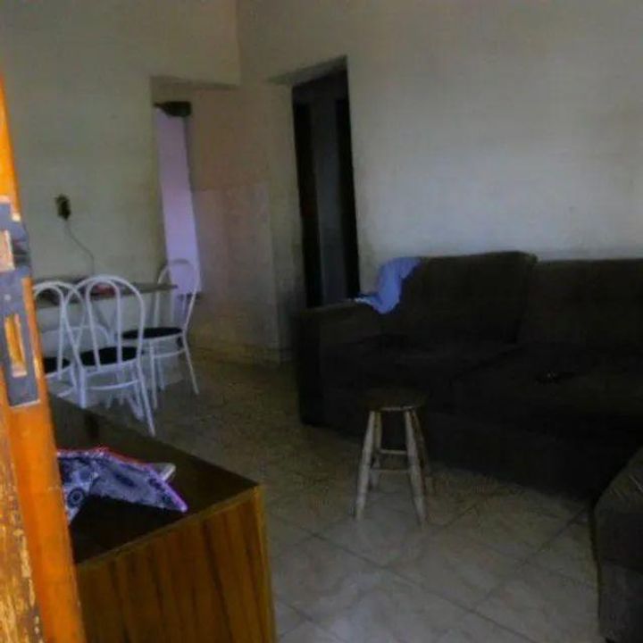 Casa à venda com 2 quartos, 300m² - Foto 3