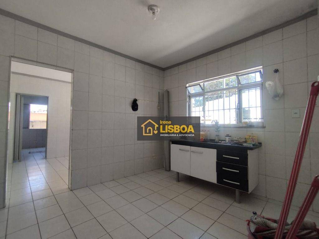 Casa à venda com 2 quartos, 125m² - Foto 13