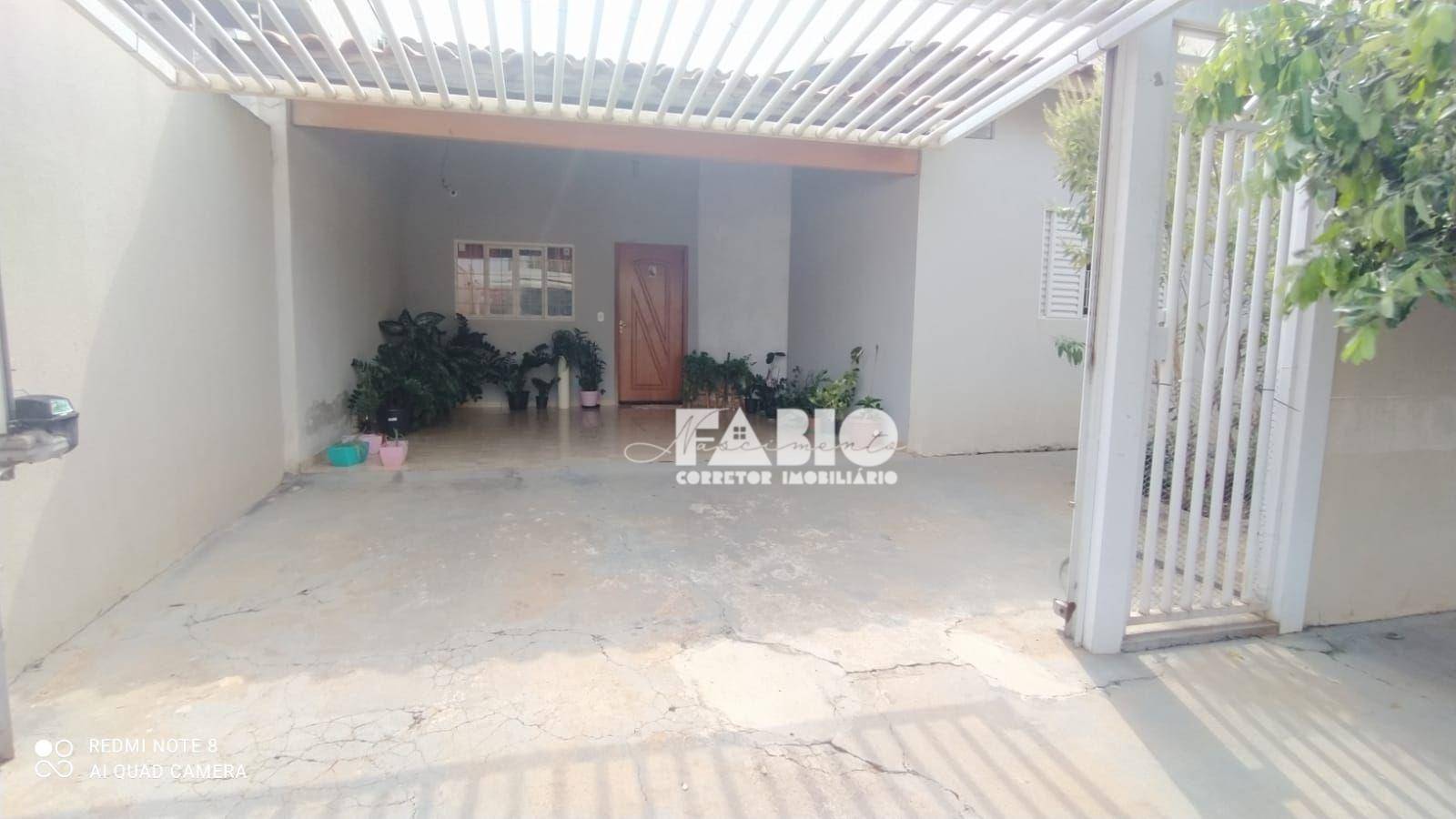 Casa à venda com 2 quartos, 120m² - Foto 2