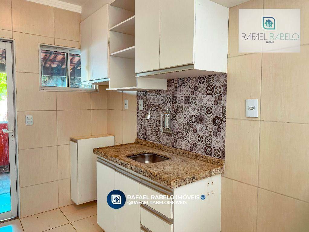 Casa à venda com 3 quartos, 80m² - Foto 8