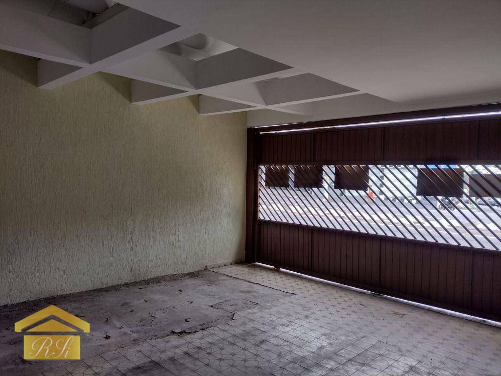 Sobrado para alugar com 3 quartos, 200m² - Foto 1