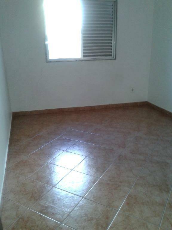 Casa à venda com 2 quartos, 180m² - Foto 11