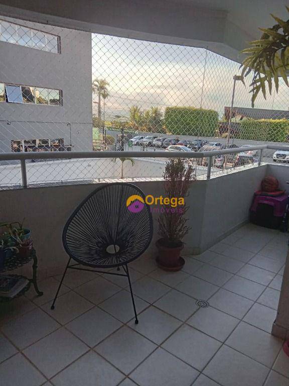 Apartamento à venda com 2 quartos, 68m² - Foto 4