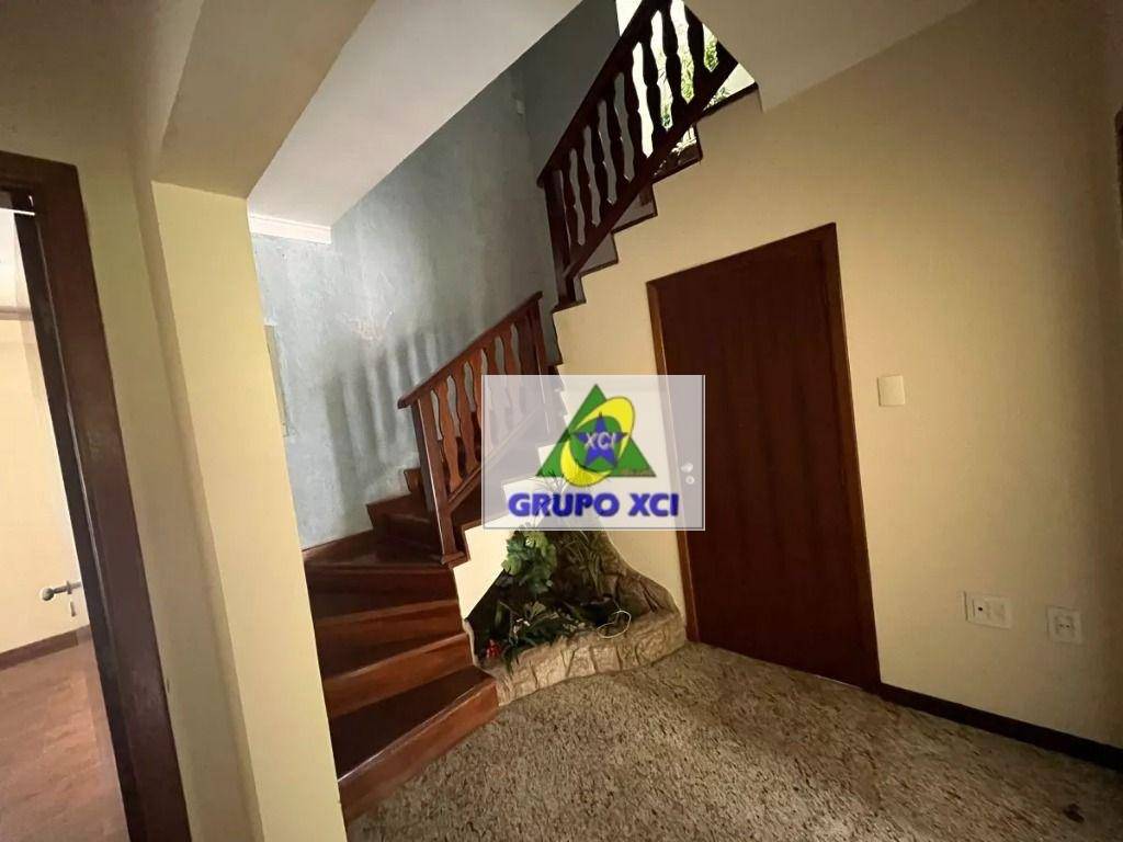 Casa à venda com 4 quartos, 290m² - Foto 7