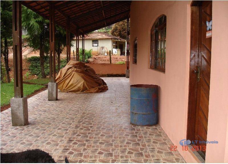 Chácara à venda com 3 quartos, 190m² - Foto 4