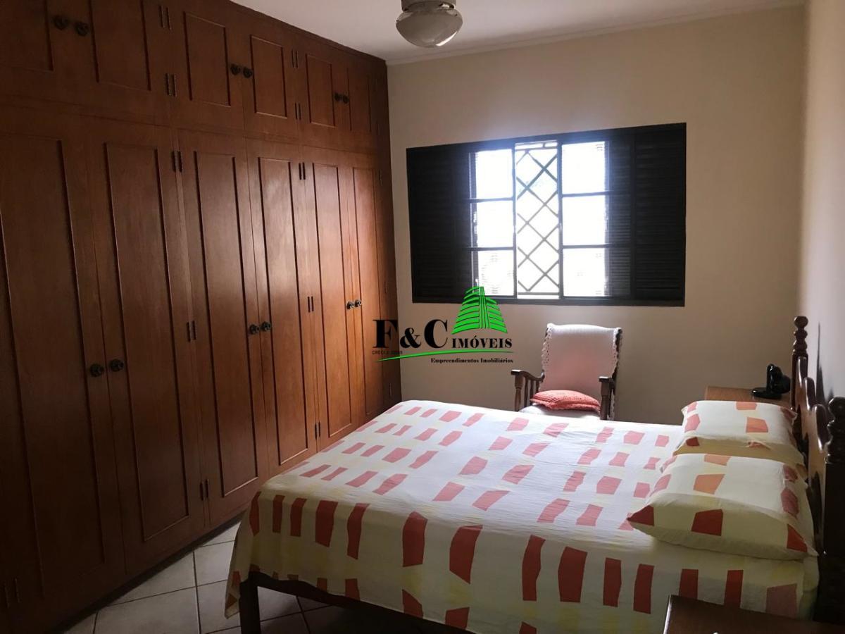 Casa à venda com 3 quartos, 250m² - Foto 19