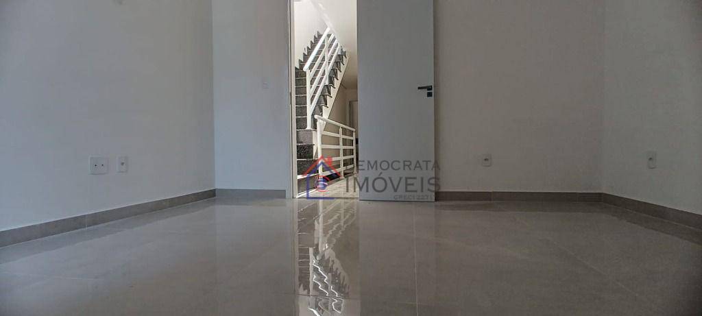 Sobrado à venda e aluguel com 3 quartos, 122m² - Foto 6