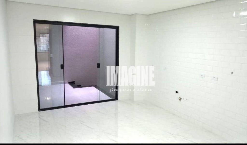 Sobrado à venda com 3 quartos, 150m² - Foto 2