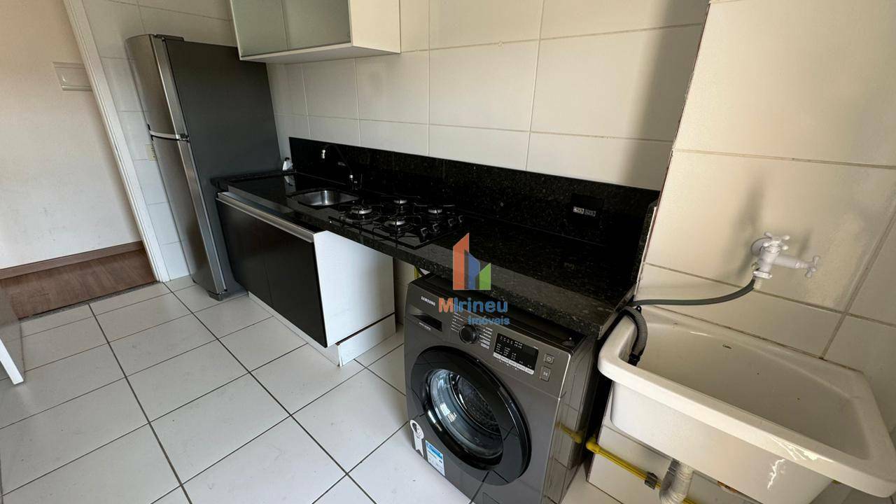 Apartamento para alugar com 2 quartos, 55m² - Foto 8