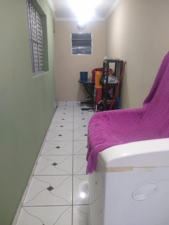 Sobrado à venda com 5 quartos, 200m² - Foto 4