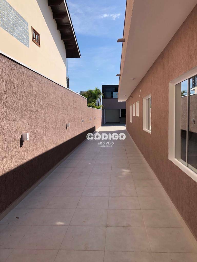 Casa à venda com 3 quartos, 300m² - Foto 8