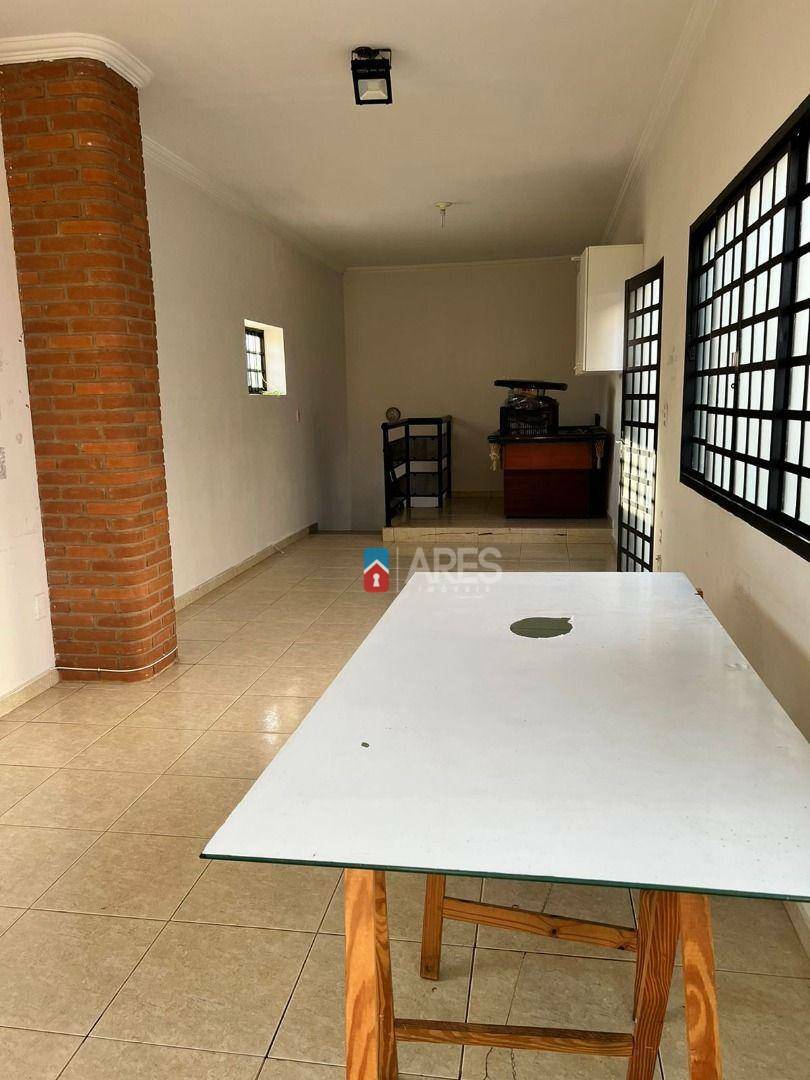 Casa para alugar com 3 quartos, 460m² - Foto 38