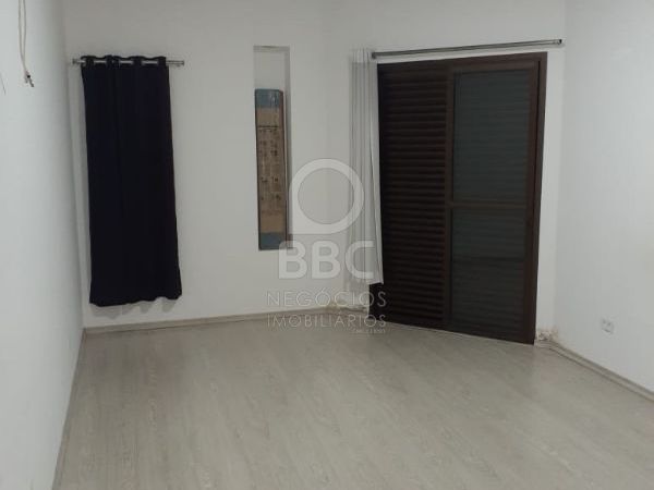 Sobrado para alugar com 3 quartos, 200m² - Foto 3