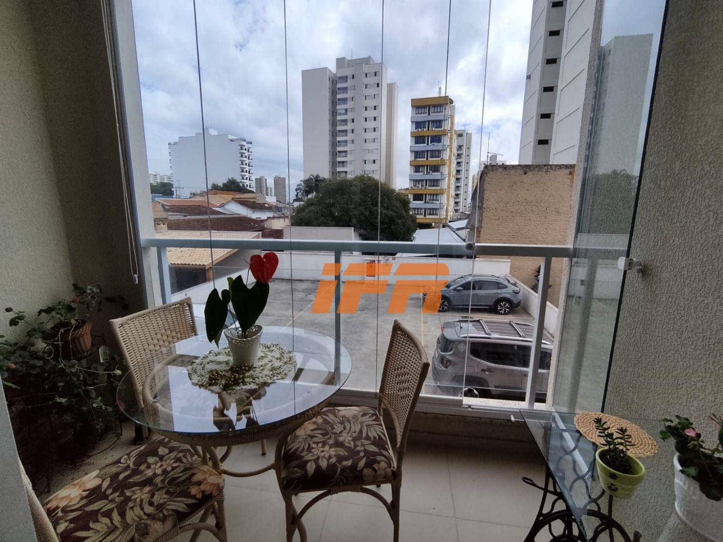 Apartamento à venda com 2 quartos, 67m² - Foto 6