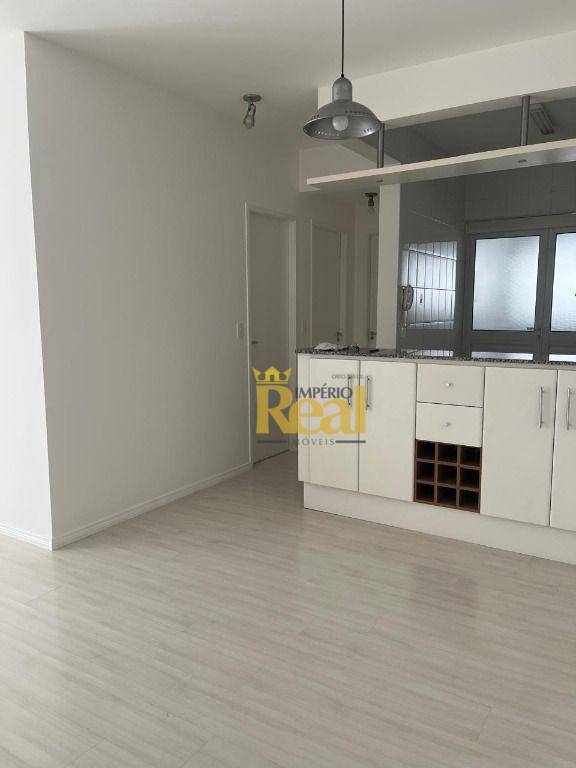 Apartamento para alugar com 2 quartos, 67m² - Foto 3