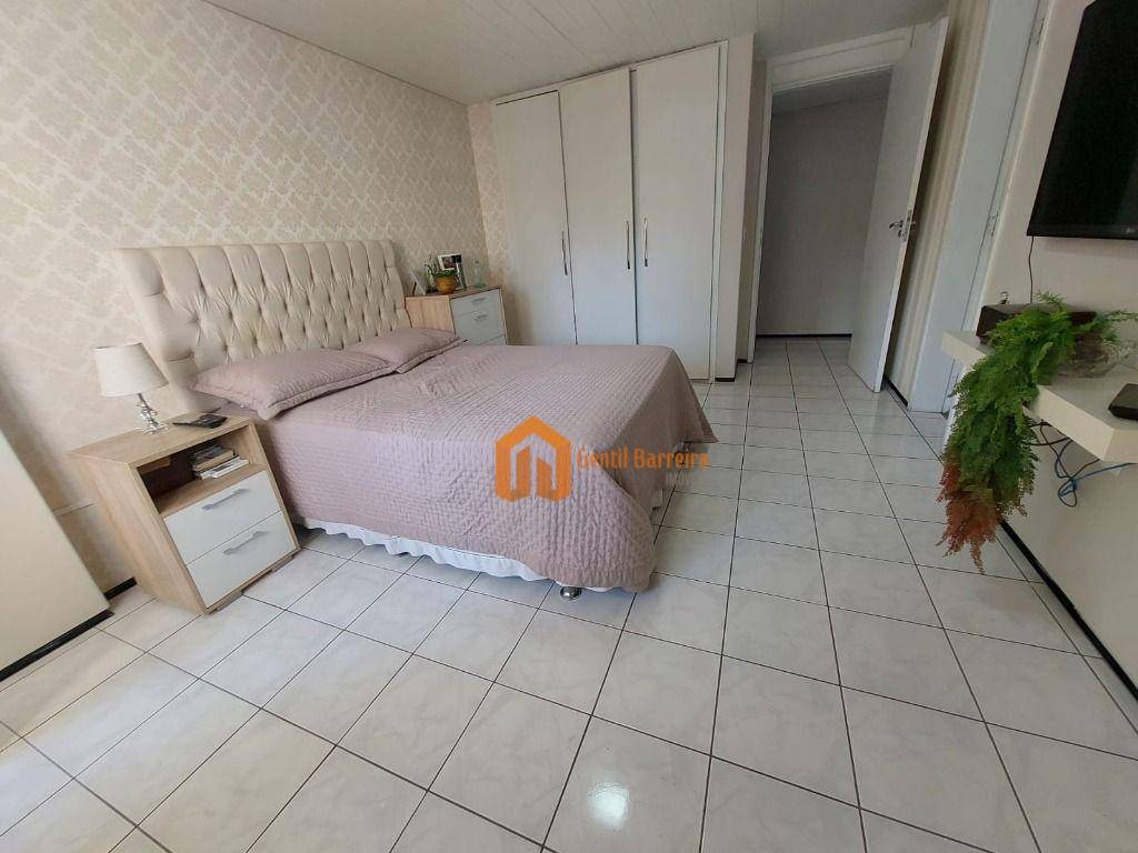 Apartamento à venda com 4 quartos, 220m² - Foto 13