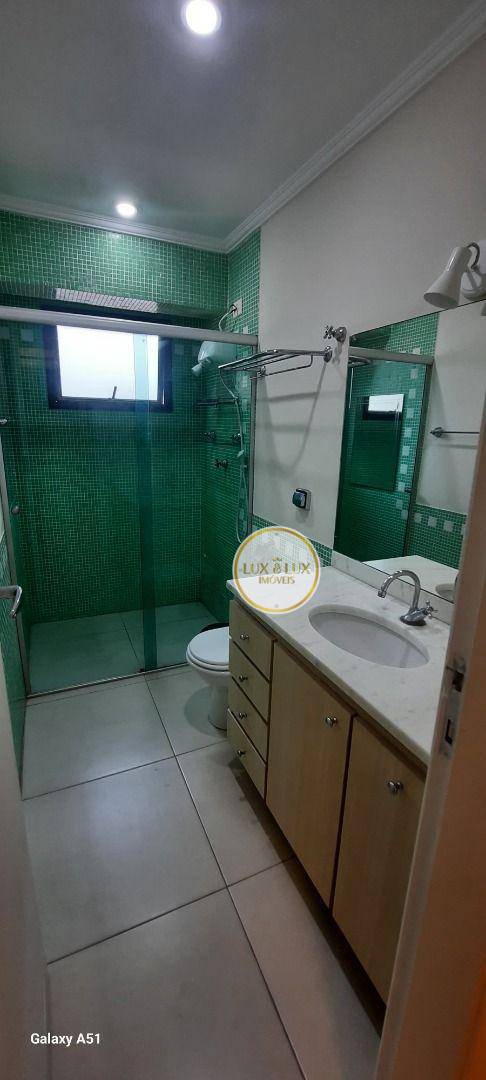 Apartamento para alugar com 3 quartos, 130m² - Foto 9