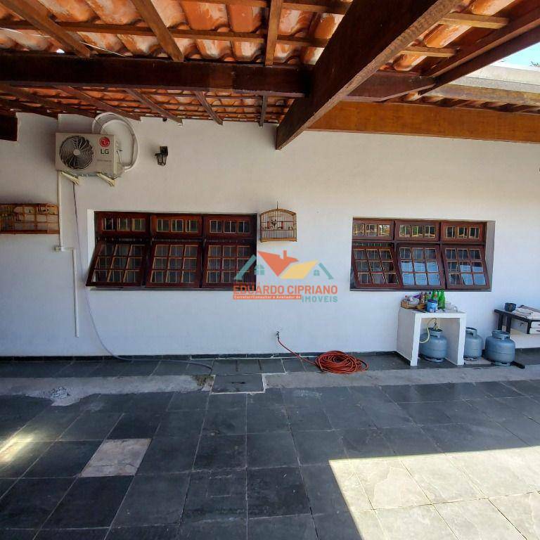 Casa à venda com 5 quartos, 195m² - Foto 12