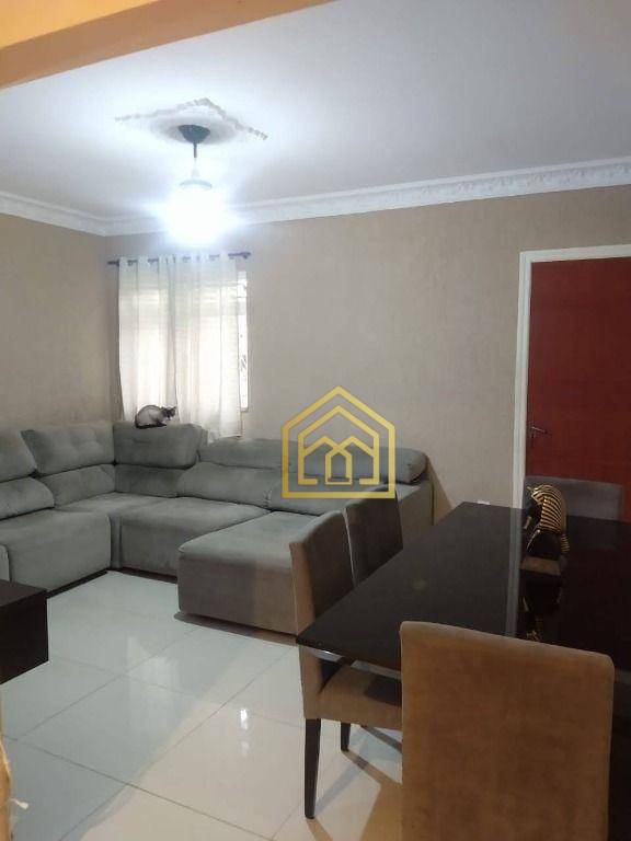 Sobrado à venda com 3 quartos, 219m² - Foto 1