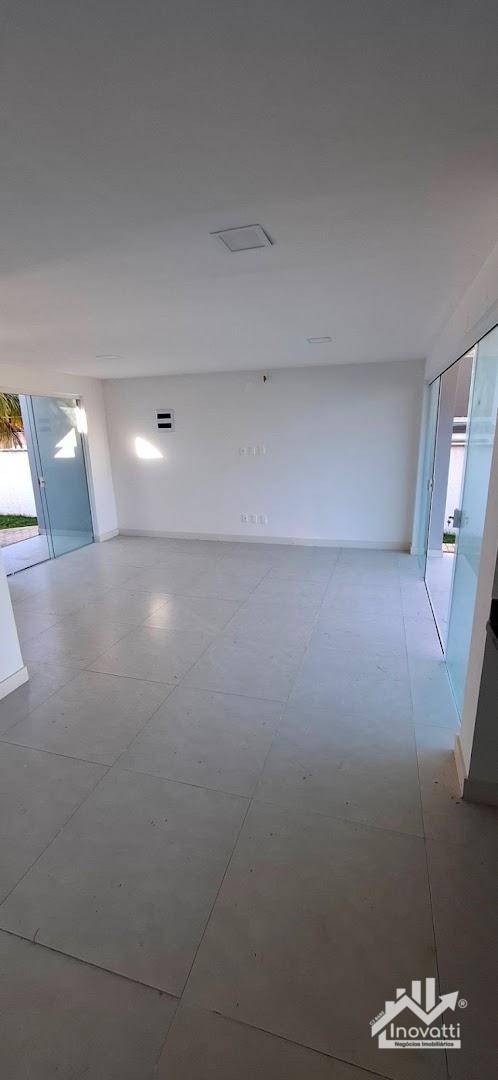 Casa à venda com 3 quartos, 114m² - Foto 4