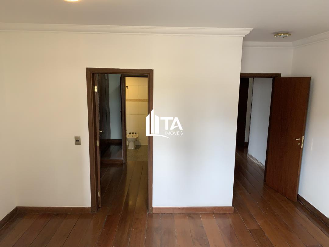 Apartamento à venda com 3 quartos, 228m² - Foto 12