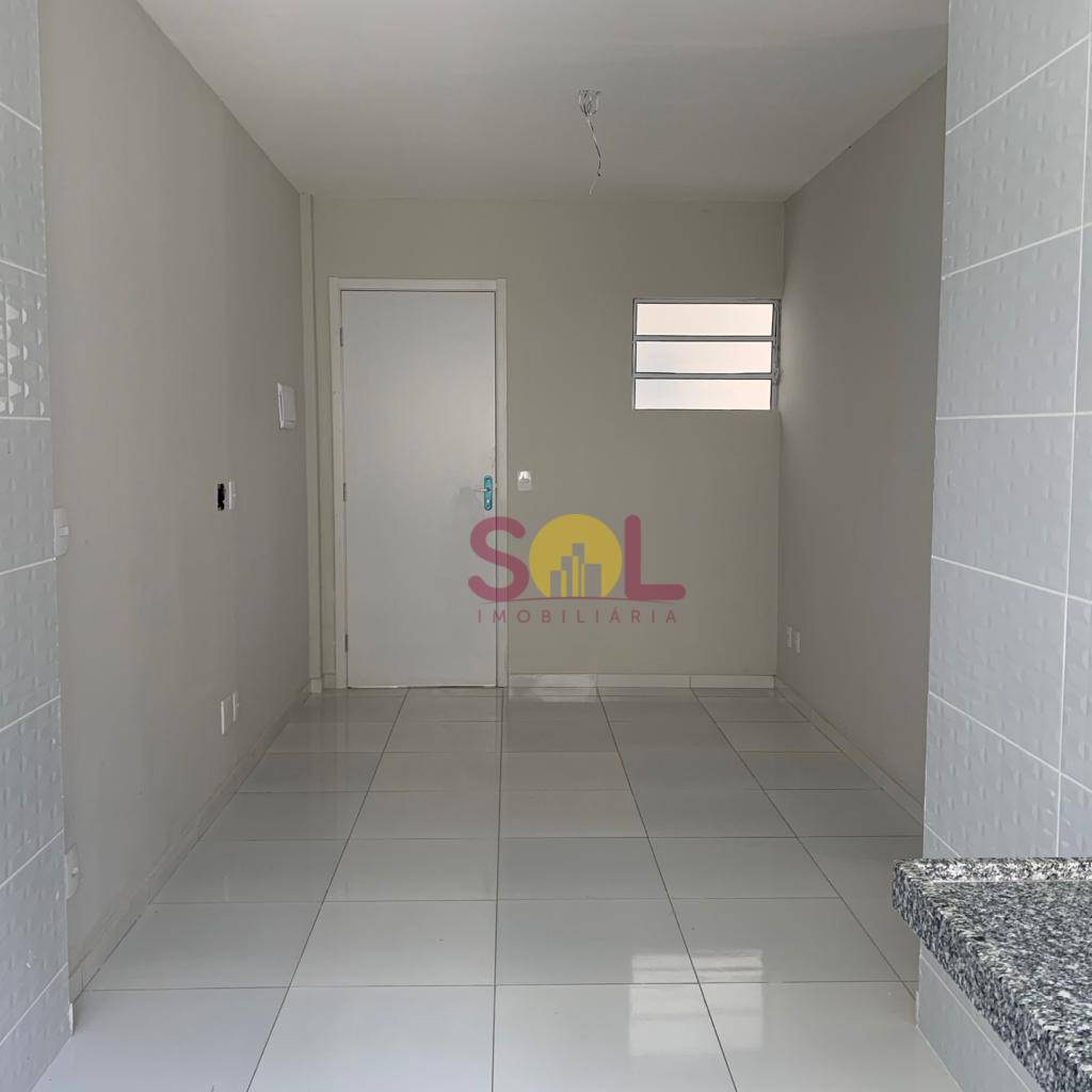 Apartamento à venda com 3 quartos, 55m² - Foto 2