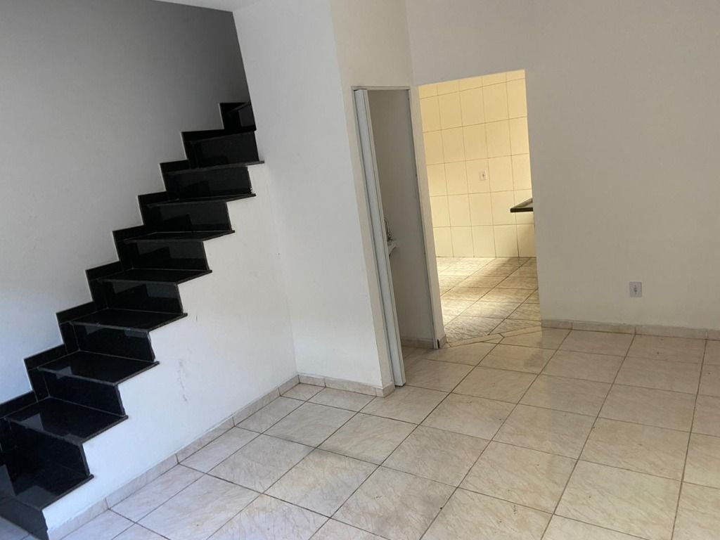 Sobrado à venda com 2 quartos, 60m² - Foto 5