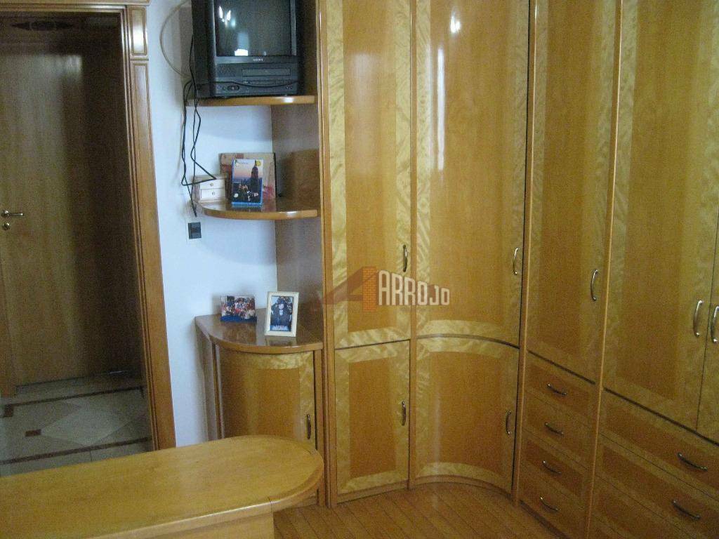 Apartamento à venda com 3 quartos, 250m² - Foto 2