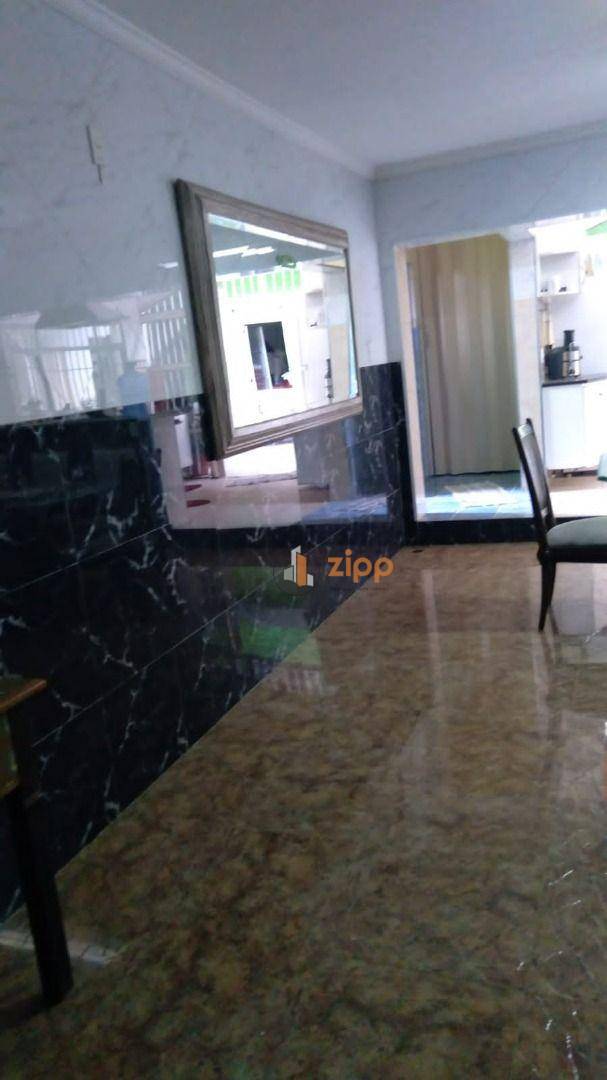 Sobrado à venda com 6 quartos, 300m² - Foto 17