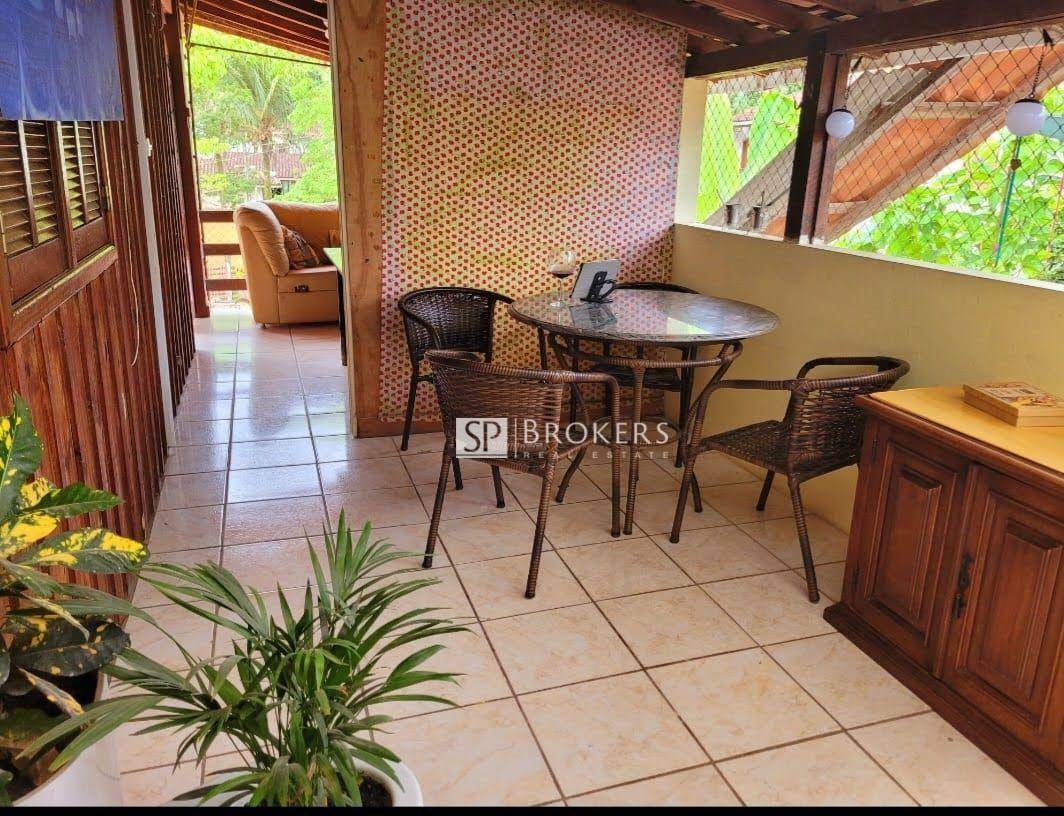 Casa à venda com 8 quartos, 300m² - Foto 26