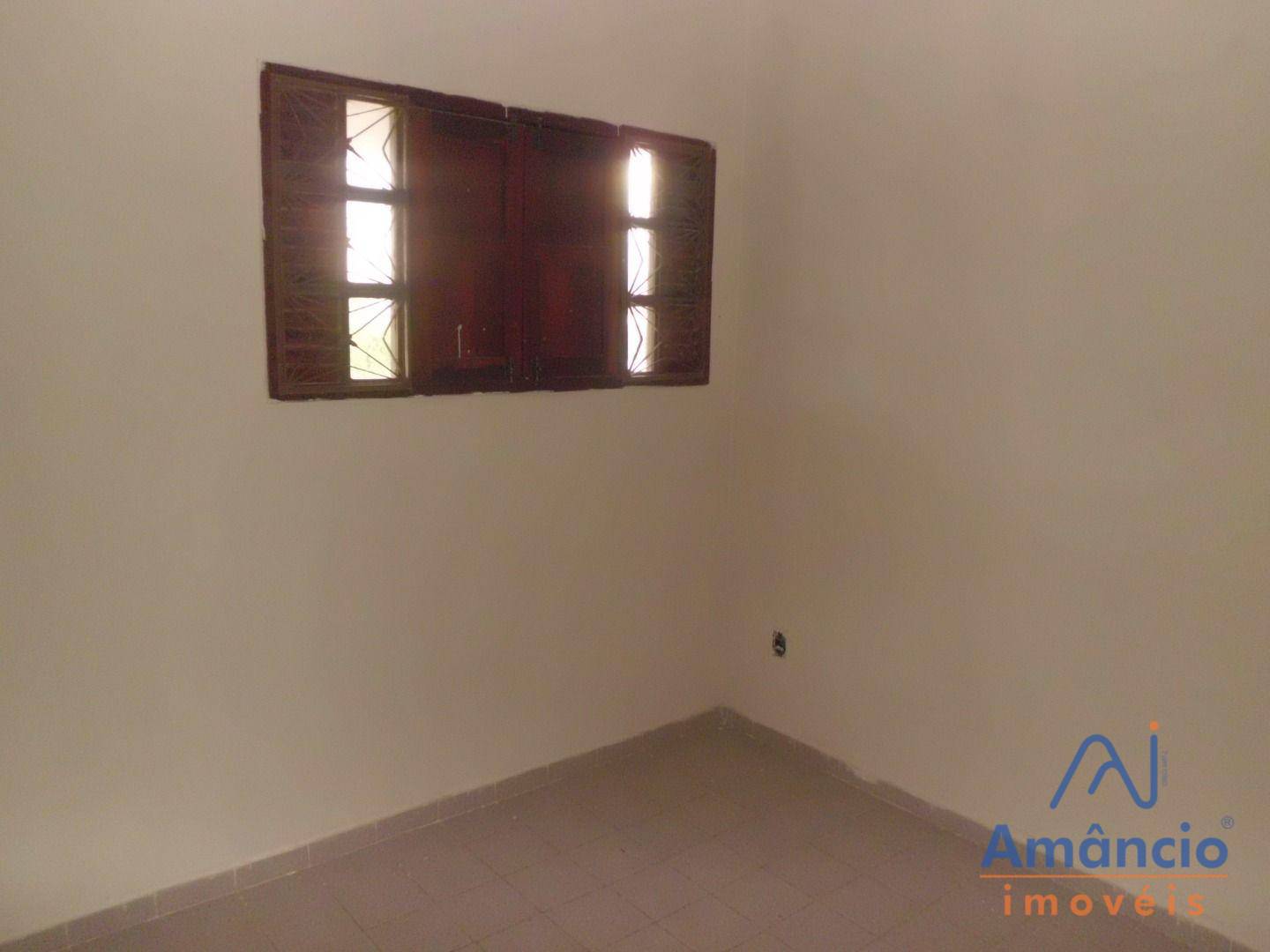 Casa para alugar com 4 quartos, 120m² - Foto 15