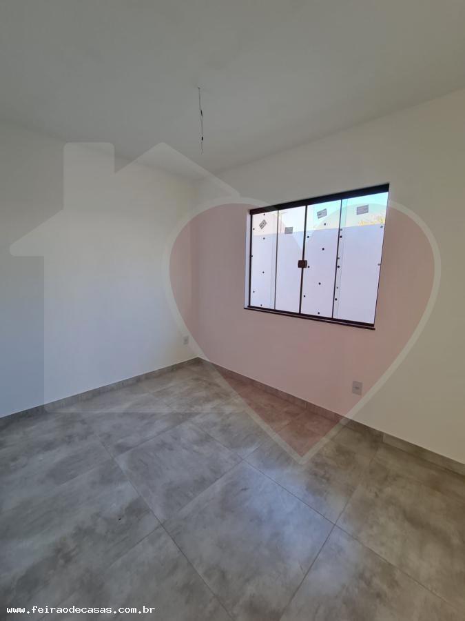 Casa à venda com 3 quartos, 77m² - Foto 8