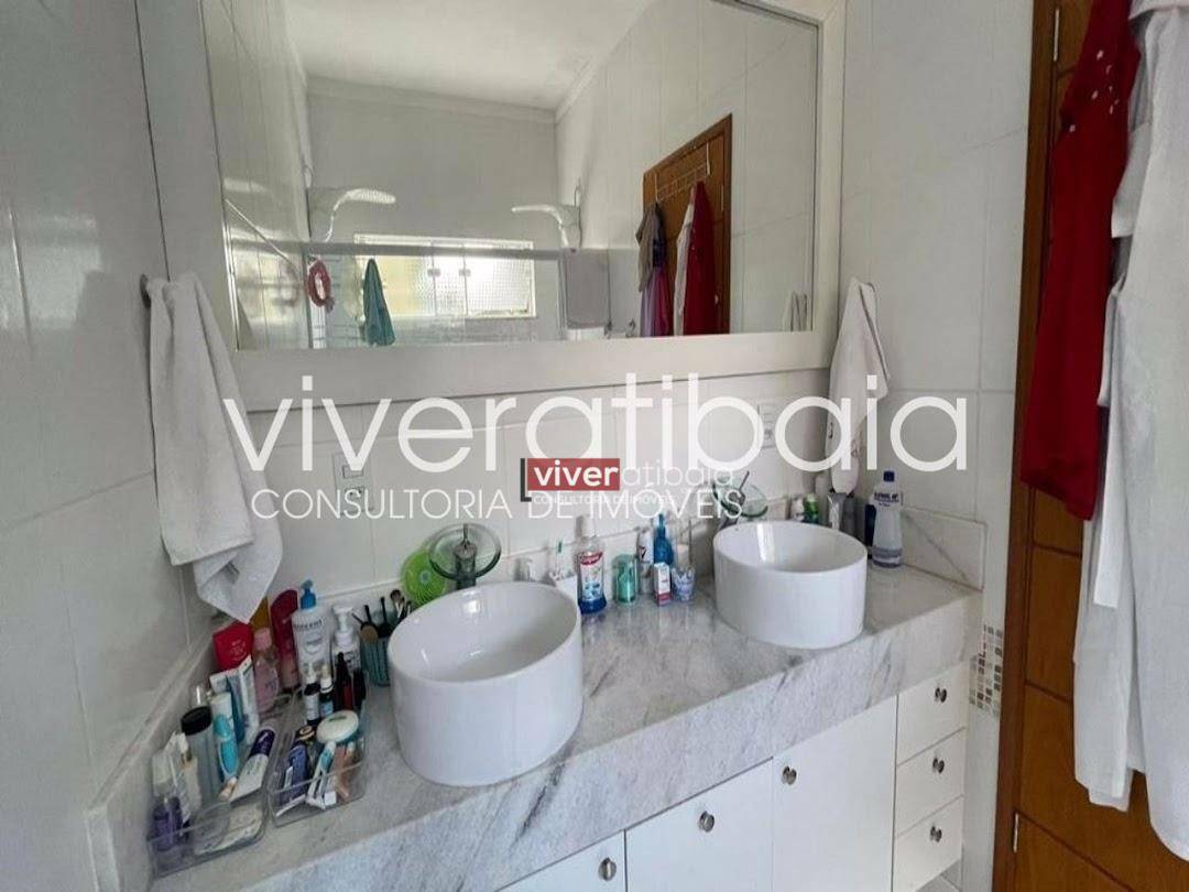 Casa à venda com 3 quartos, 240m² - Foto 16