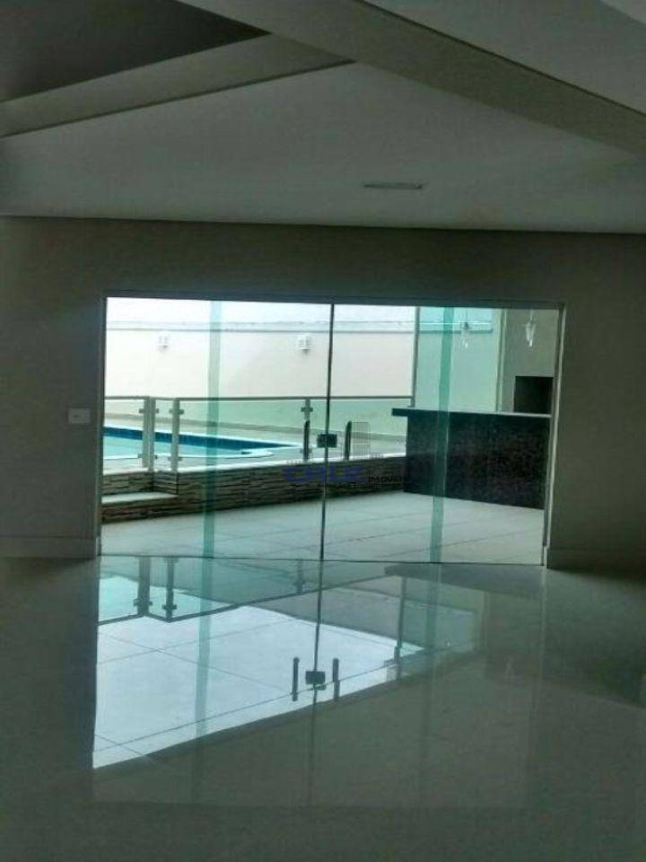 Sobrado à venda com 3 quartos, 310m² - Foto 2